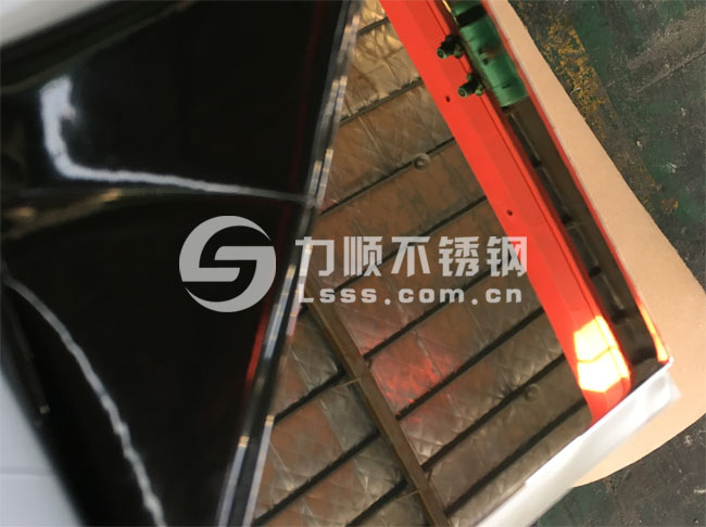 無錫不銹鋼鏡面板_1米寬_0.