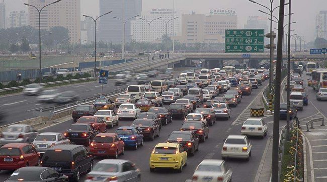 2017年，我國(guó)汽車銷量達(dá)2887.9萬(wàn)輛