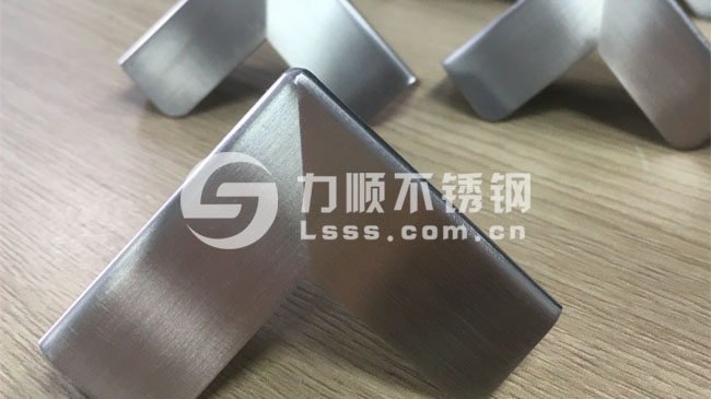 力順不銹鋼拉絲板試樣成功，獲得客戶認(rèn)可